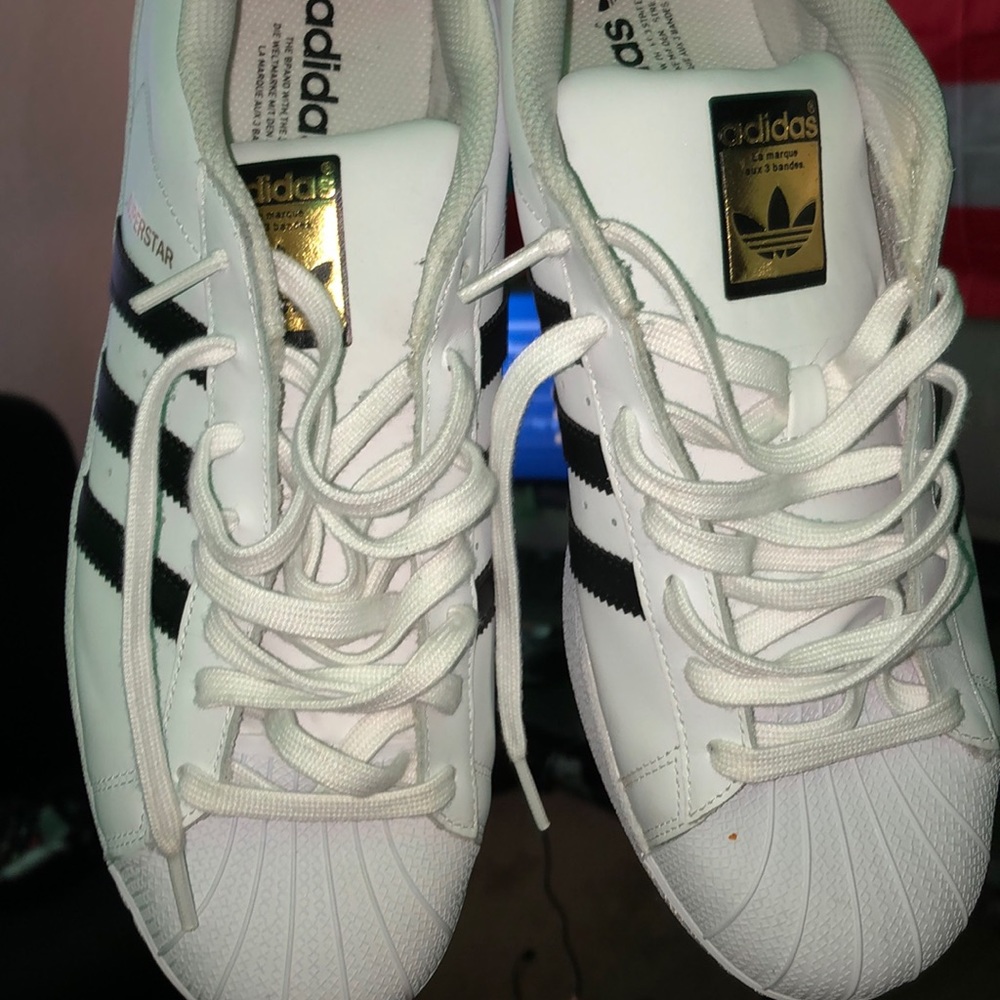 Adidas superstars